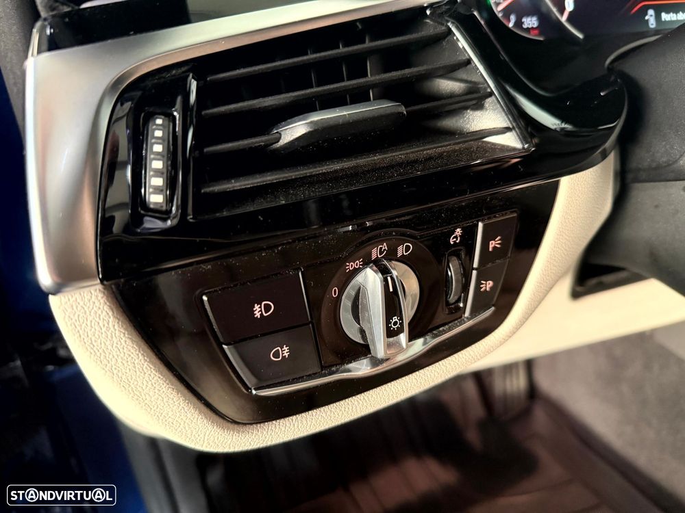 BMW 520 d Line Luxury Auto - 29