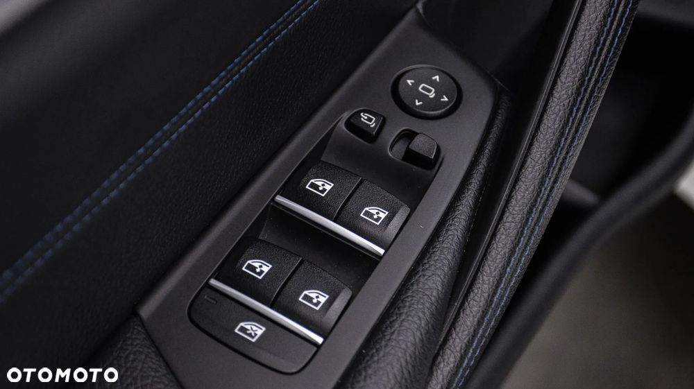 BMW Seria 5 520d xDrive M Sport sport - 39