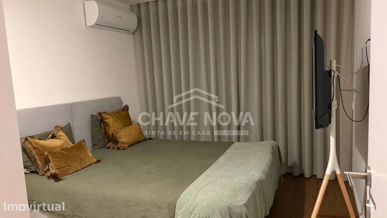 T1 Mobilado semi-novo c/lugar de garagem em Santa Marinha (VL8) - Grande imagem: 4/13
