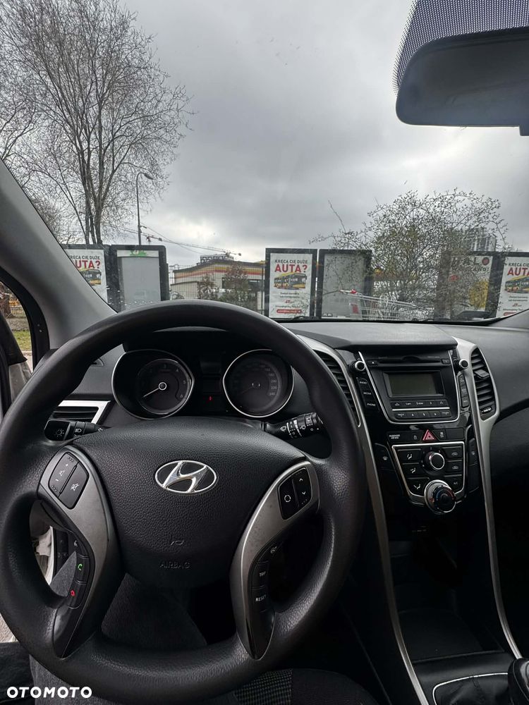 Hyundai i30 1.6 CRDi Classic + - 13