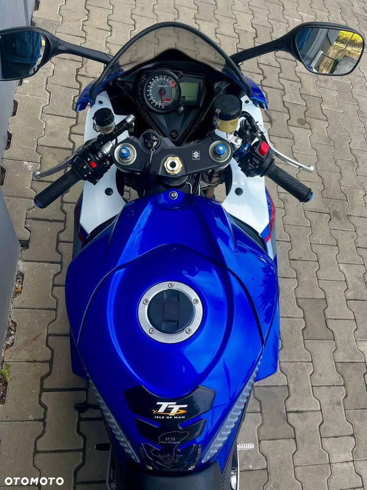 Suzuki GSX-R - 16