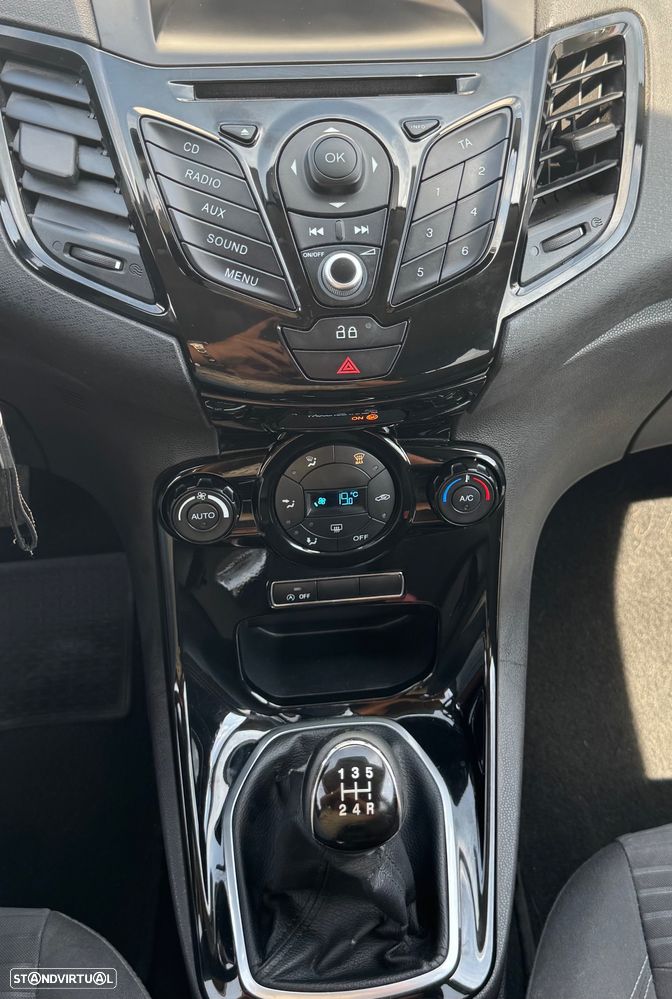 Ford Fiesta 1.0 Ti-VCT Titanium - 19