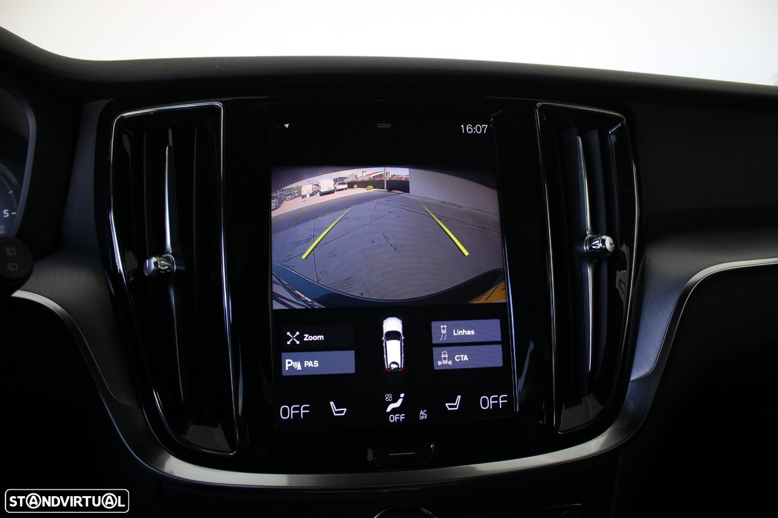 Volvo V60 2.0 D4 Momentum Plus Geartronic - 26