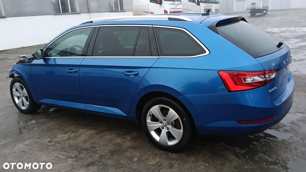 Skoda Superb 1.5 TSI ACT DSG Sportline - 10