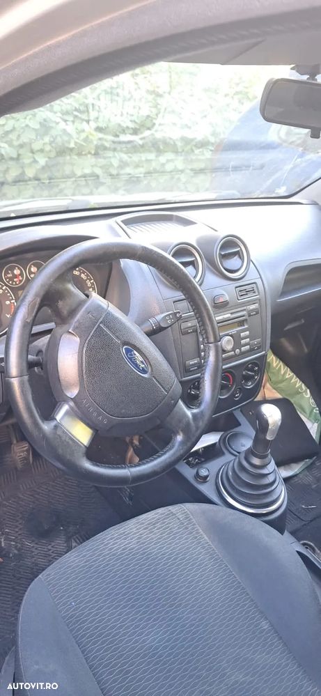 Ford Fiesta - 6