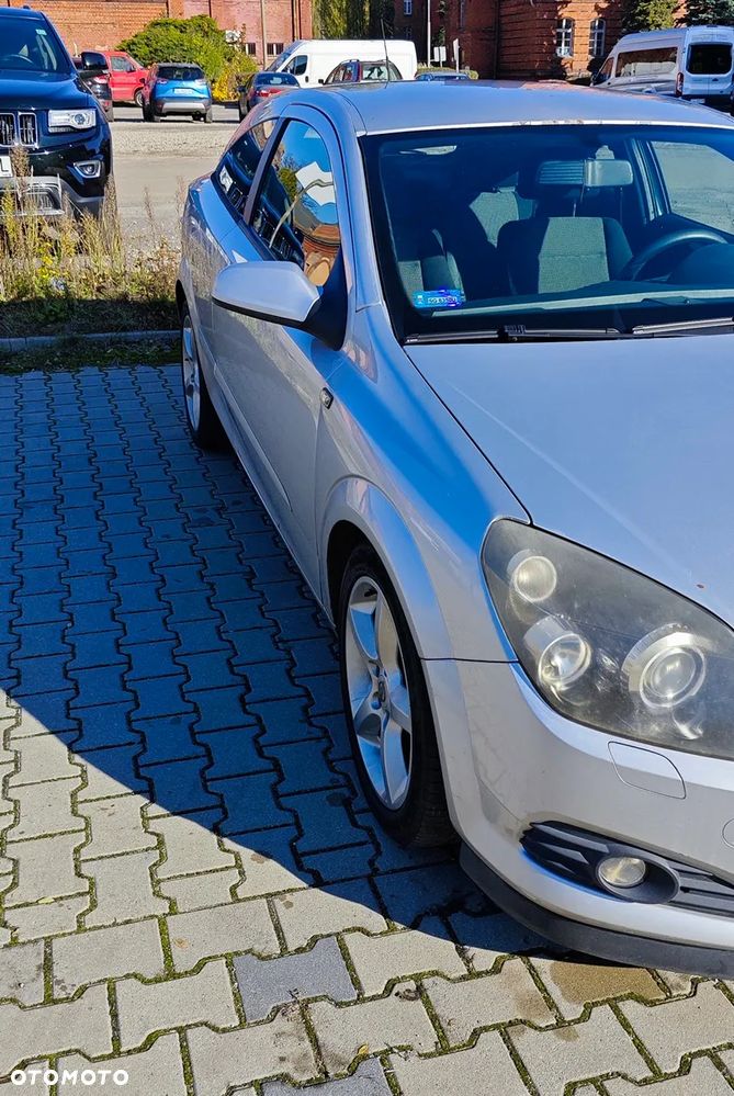 Opel Astra III GTC 1.9 CDTI Enjoy - 3