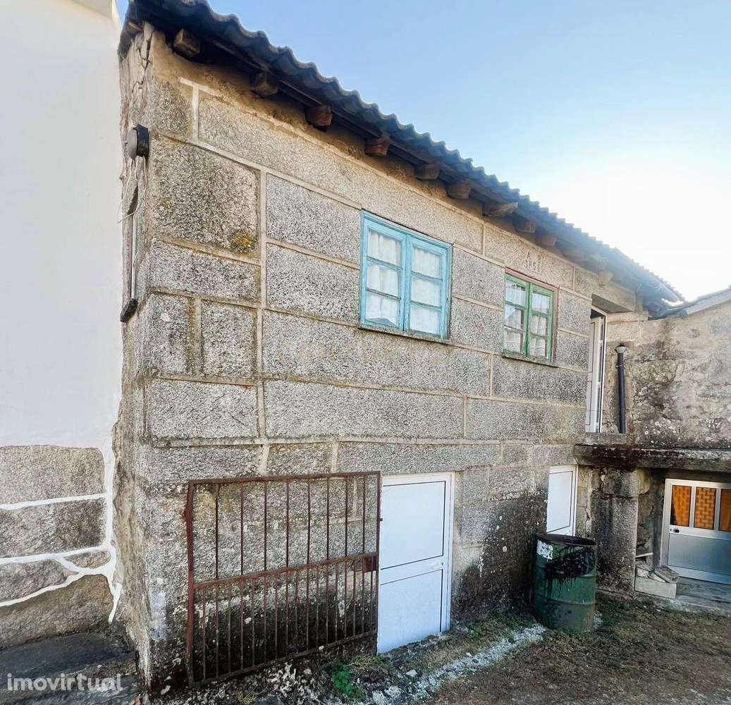 Moradia de granito em Granja do Paiva para reconstrução - Grande imagem: 2/18