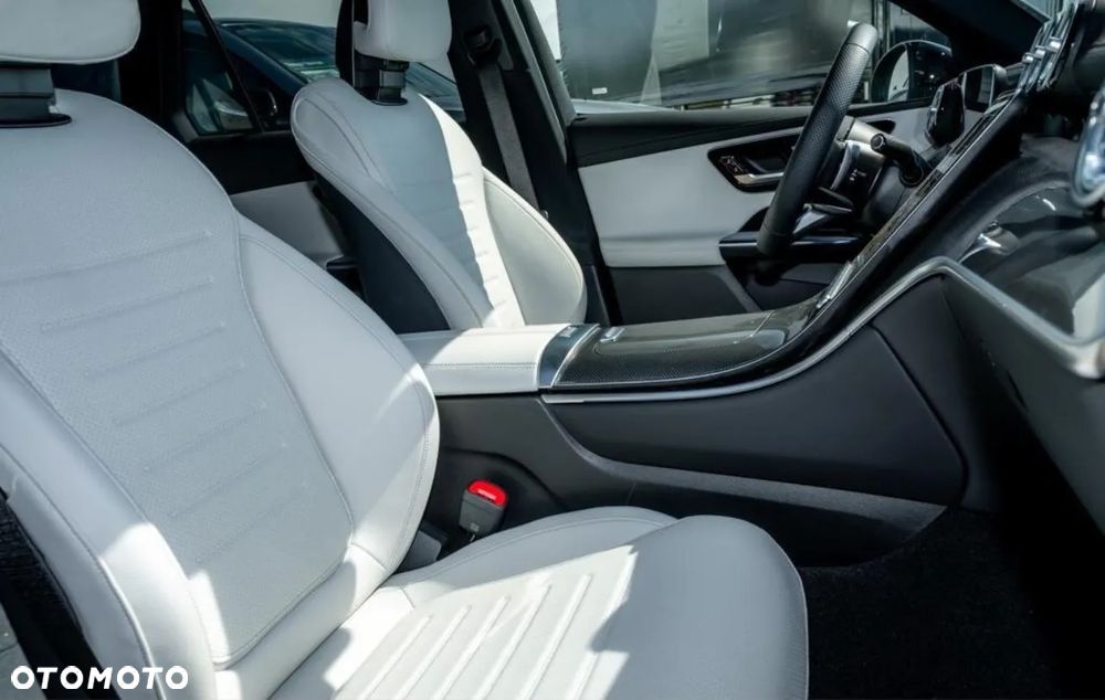 Mercedes-Benz GLC 300 d 4Matic 9G-TRONIC AMG Line Advanced - 9