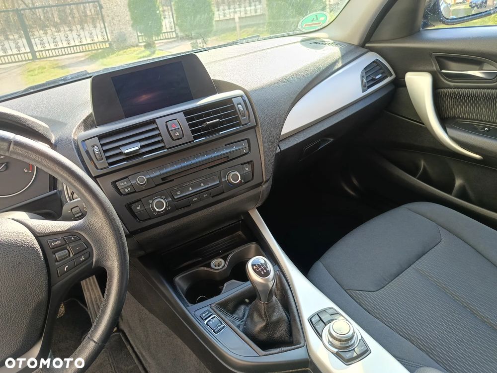 BMW Seria 1 116d DPF - 12