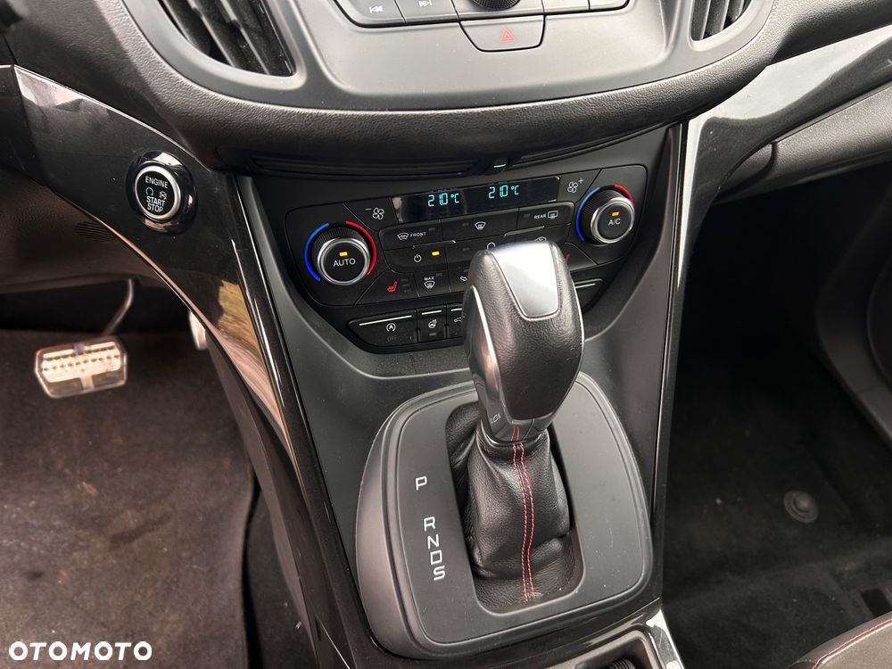 Ford Kuga 1.5 EcoBoost 2x4 Titanium - 5