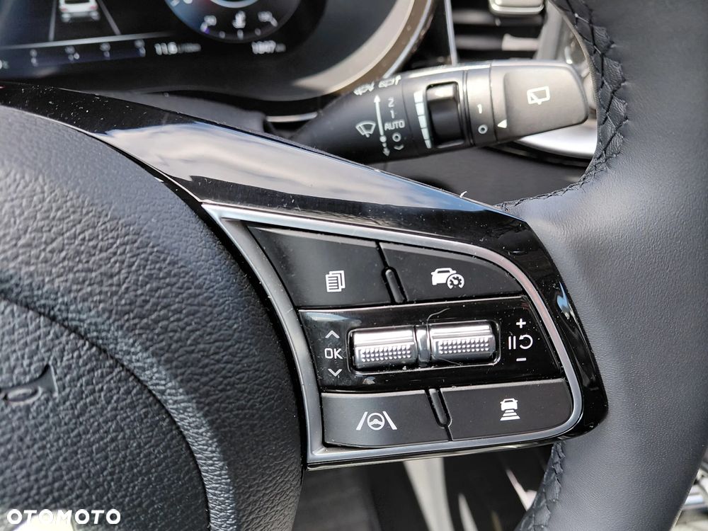 Kia XCeed 1.5 T-GDI Business Line DCT - 16