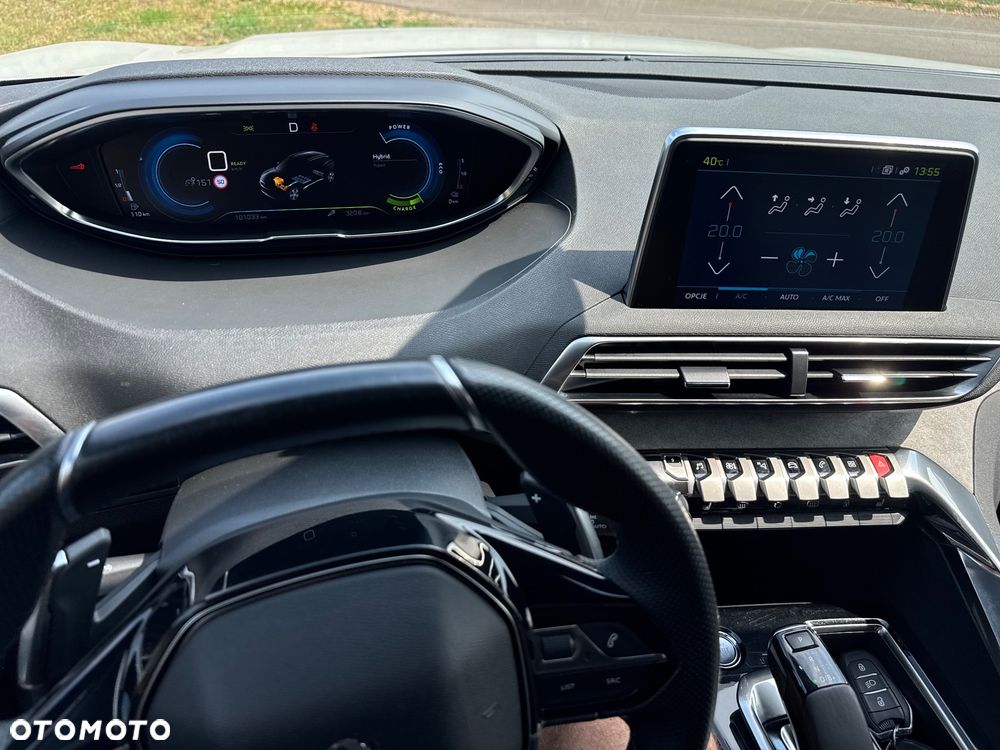 Peugeot 3008 1.6 PureTech Hybrid4 PHEV Allure Pack S&S EAT8 - 28