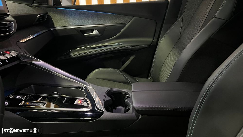 Peugeot 3008 1.6 Hybrid Allure Pack e-EAT8 - 12