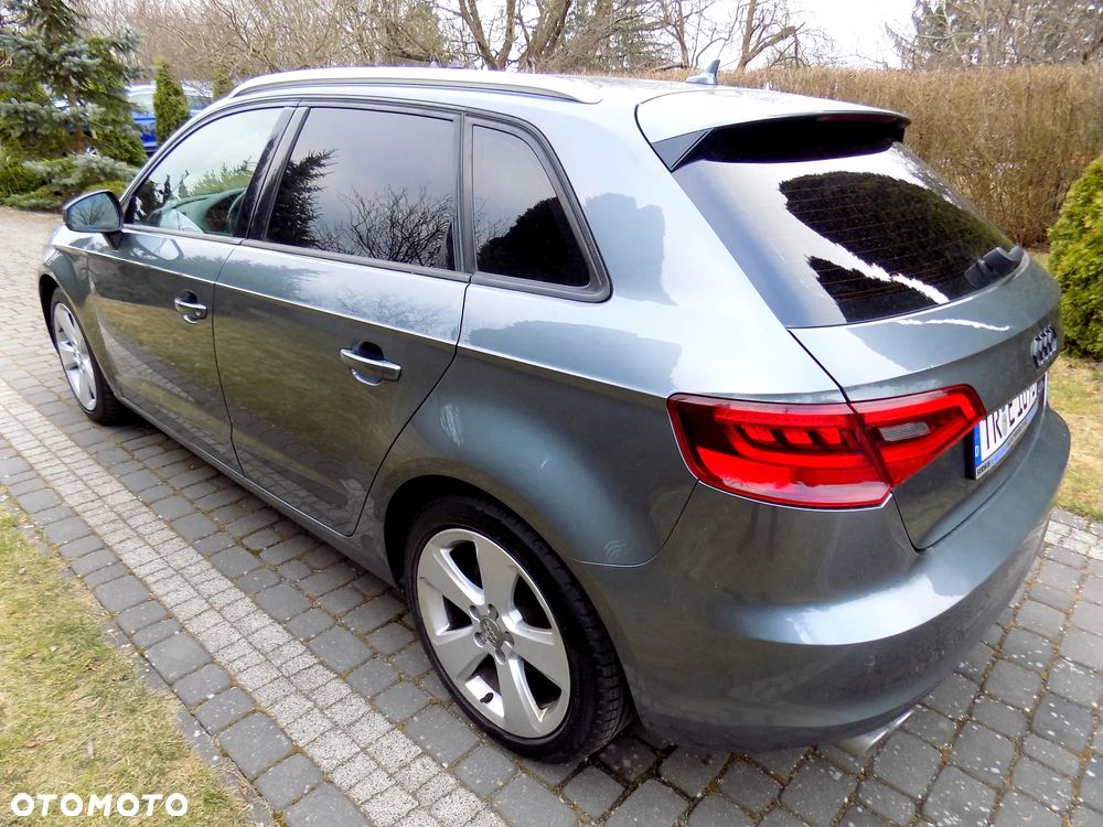 Audi A3 Sportback - 1