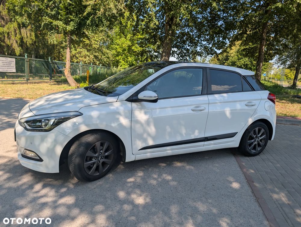 Hyundai i20 - 15