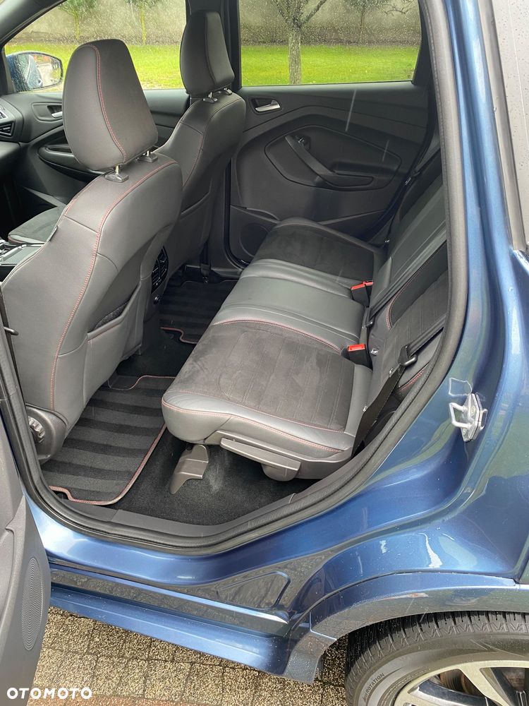 Ford Kuga 1.5 EcoBoost 2x4 ST-Line - 29