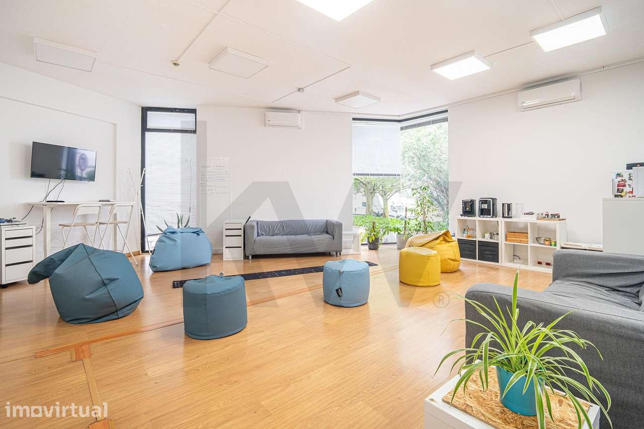 Escritório com 100 m2 em Linda-a-Velha, Oeiras - Grande imagem: 4/8
