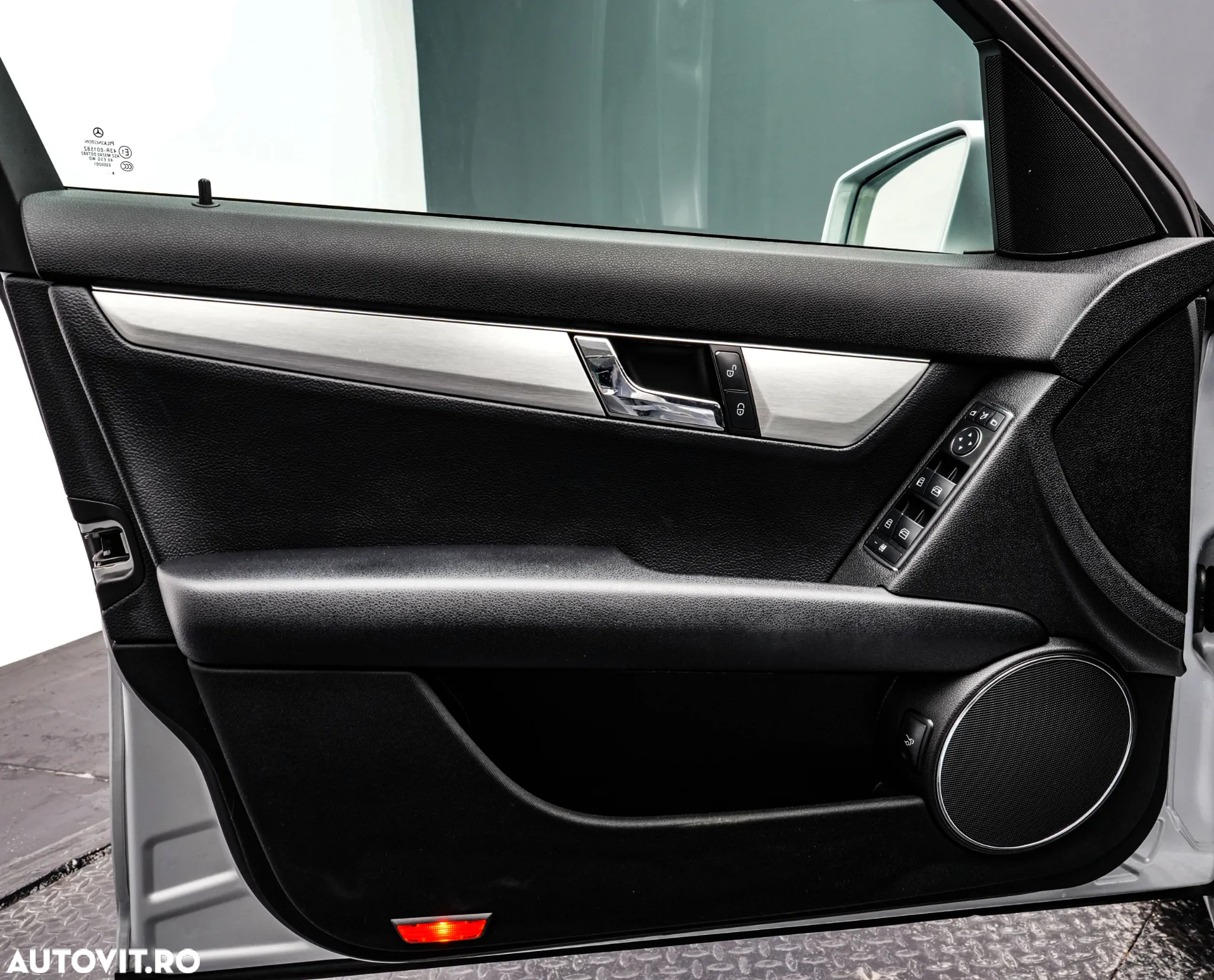 Mercedes-Benz C - 23