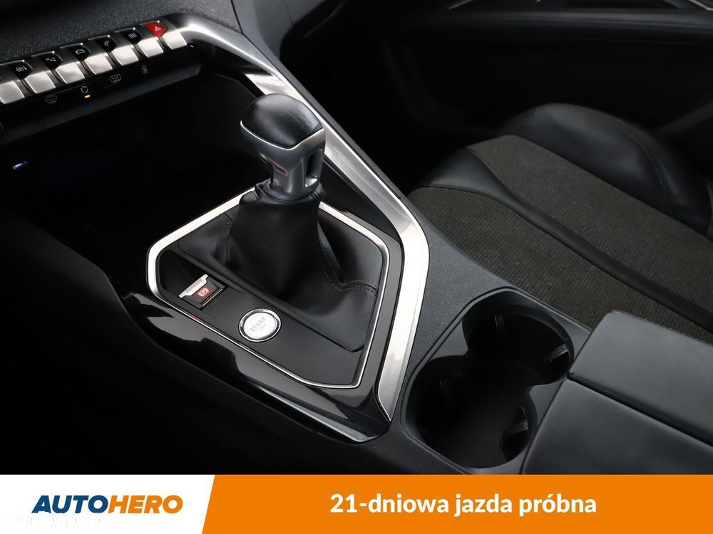 Peugeot 3008 1.2 PureTech Allure - 30