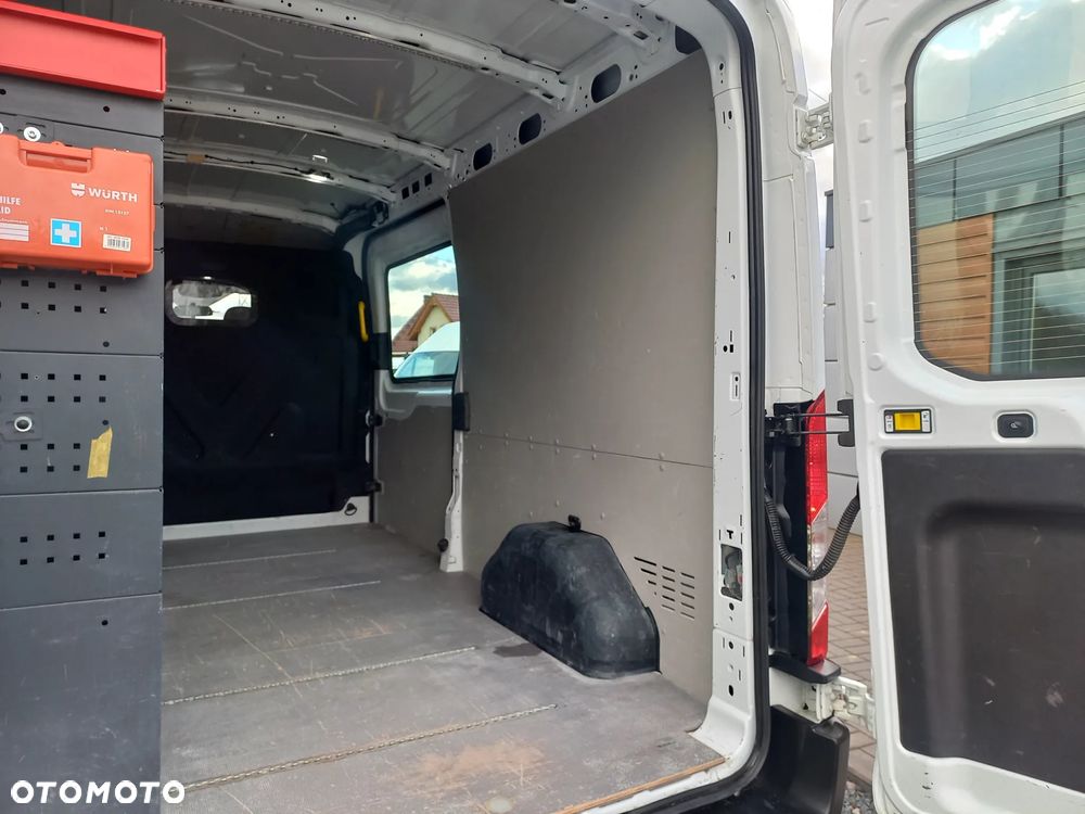 Ford Transit - 15