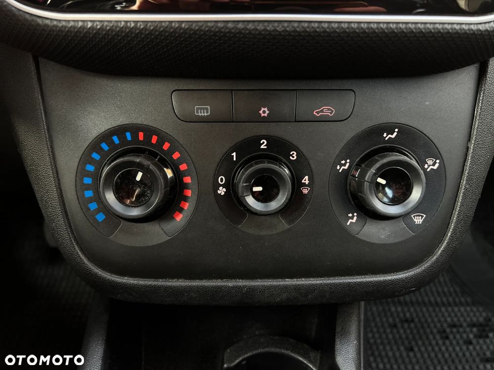 Fiat Punto 1.4 Easy S&S - 22