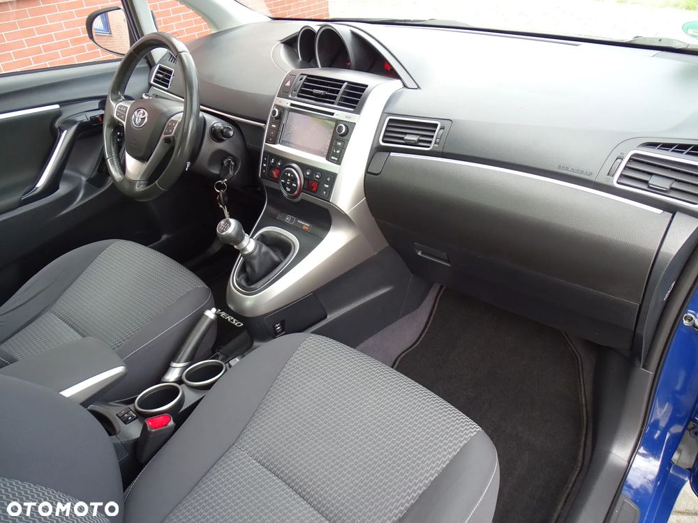 Toyota Verso 1.6 D-4D Prestige - 20