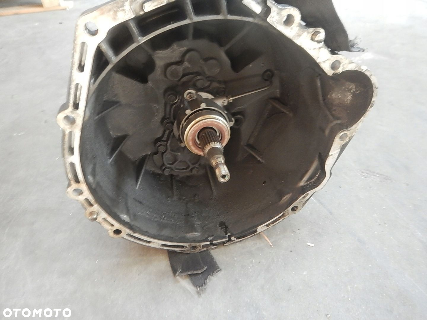 SKRZYNIA BIEGOW REXTON 2.7 XDI G31020 21015 - 5