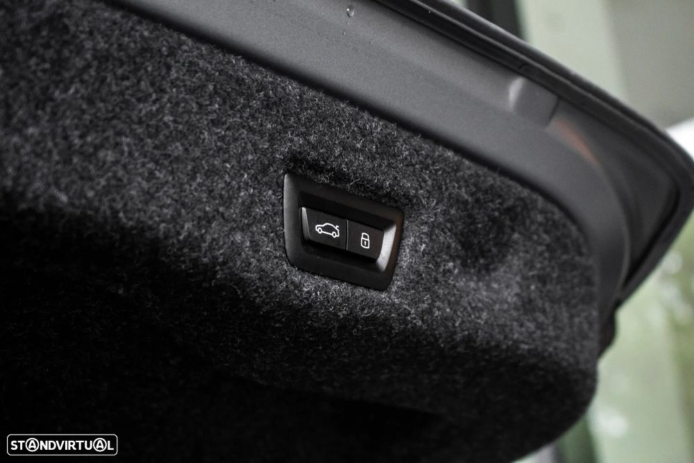 BMW i5 M60 xDrive Pack Desportivo M Pro - 42