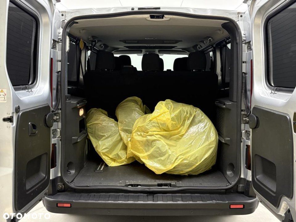 Renault Trafic - 18