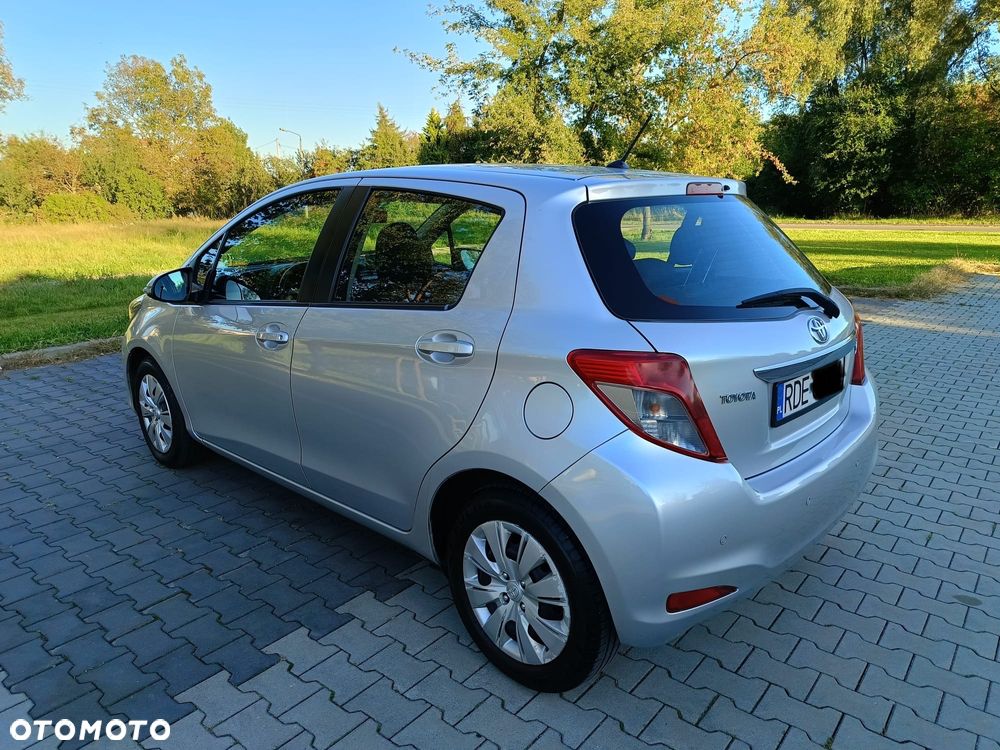 Toyota Yaris 1.4 D-4D Active - 3