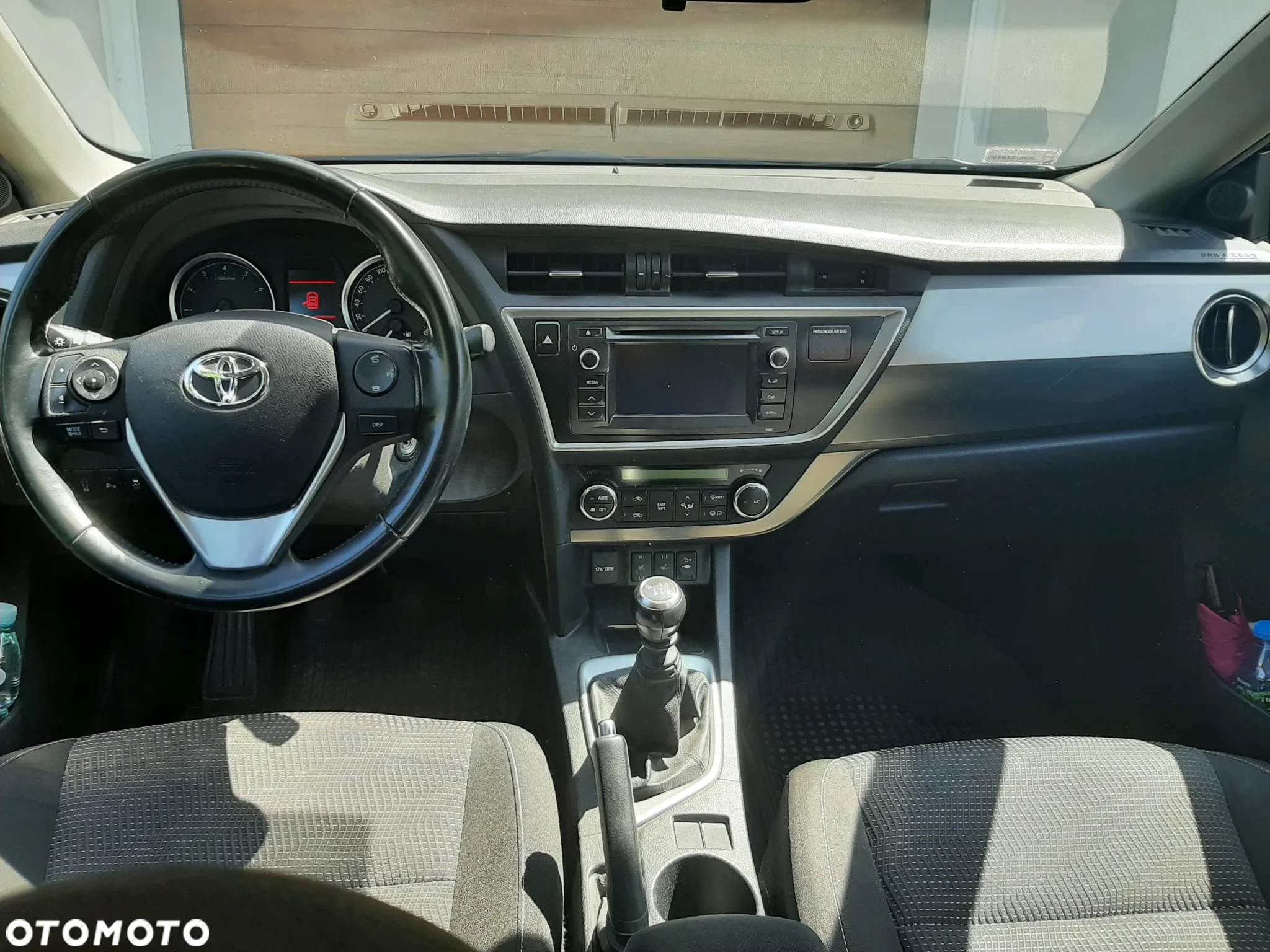 Toyota Auris 1.6 Premium Comfort - 3