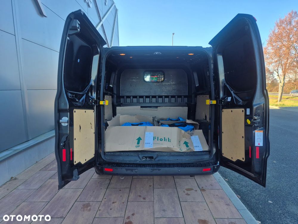 Ford Transit Custom 310 L2H1 Limited - 17