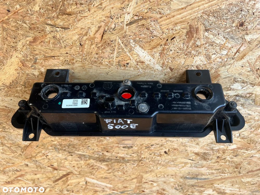 LAMPA TYLNA światło cofania FIAT 500 E 20r- 00521404210 - 8