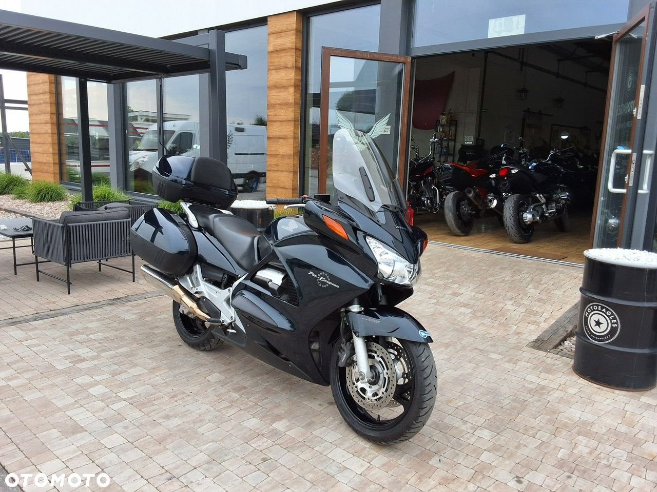 Honda ST - 8