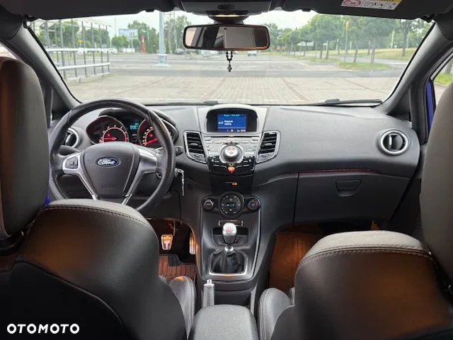 Ford Fiesta ST - 15