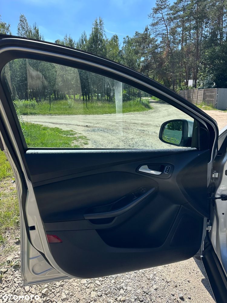 Ford Focus 1.5 TDCi SYNC Edition - 9
