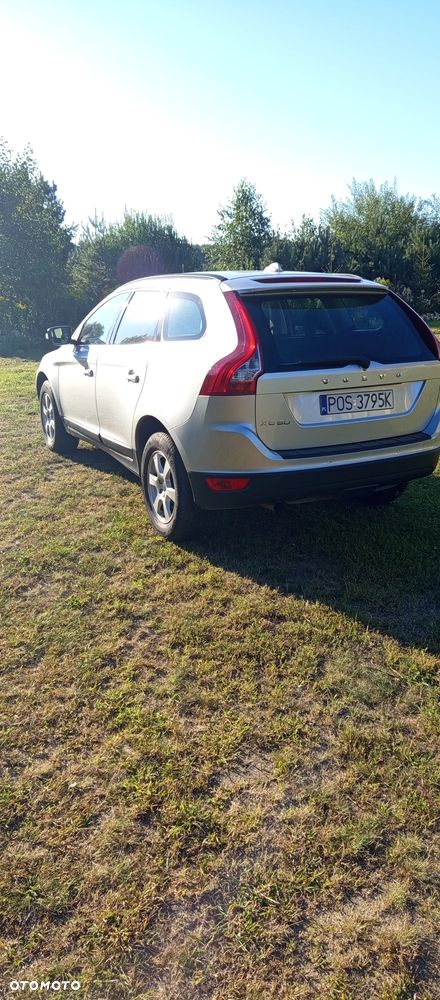 Volvo XC 60 2.4D Momentum - 10