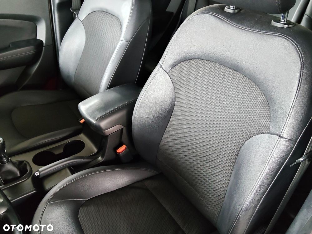 Hyundai ix35 1.7 CRDi Premium 2WD - 12