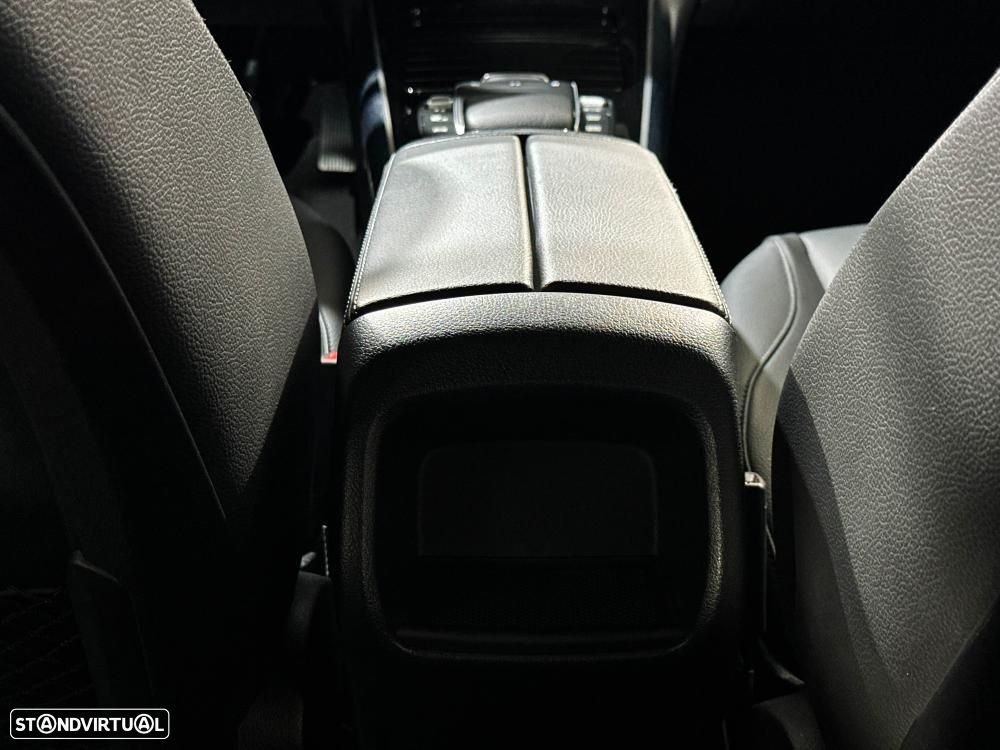 Mercedes-Benz EQA 300 4Matic Progressive - 27