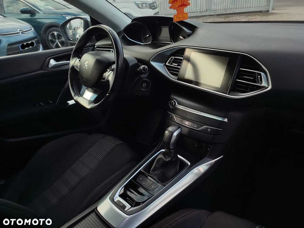 Peugeot 308 PureTech 130 EAT6 Stop & Start GT-Line Edition - 25