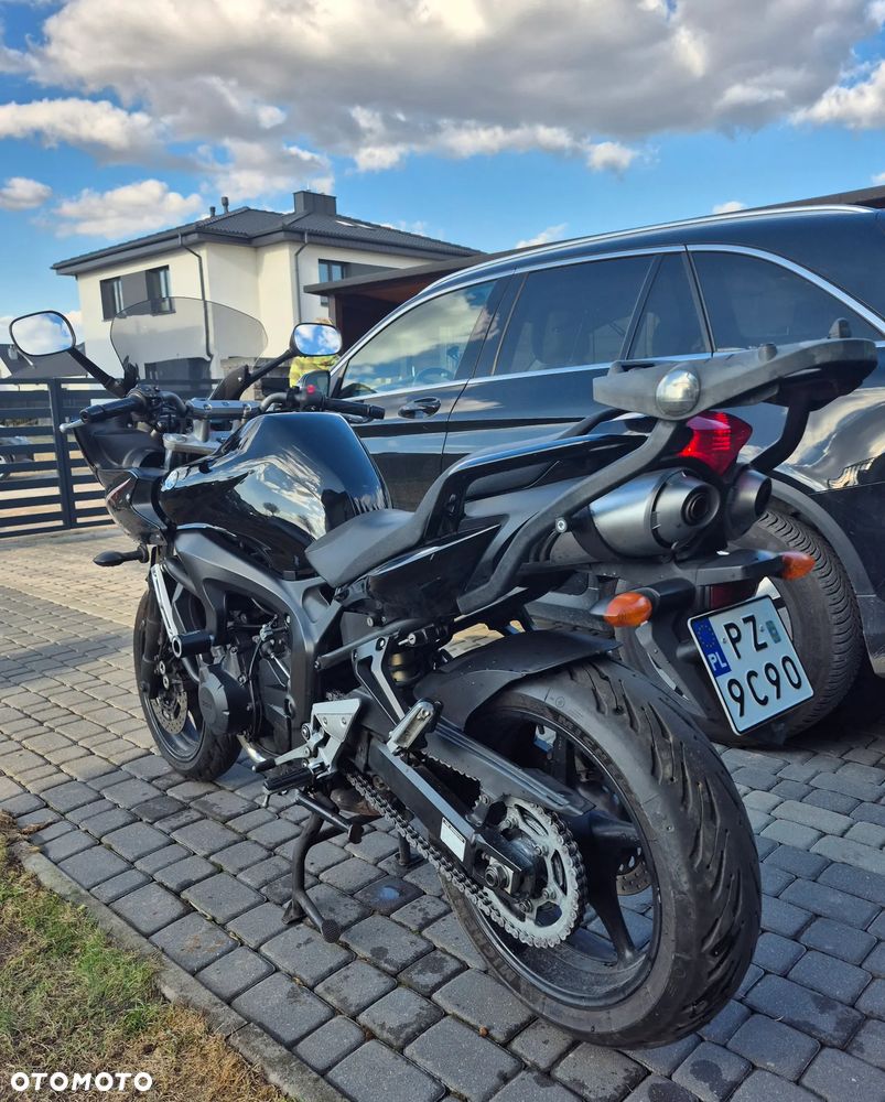 Yamaha FZ6 - 8