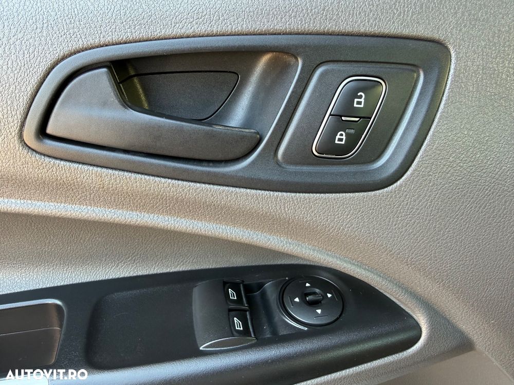Ford Connect - 27