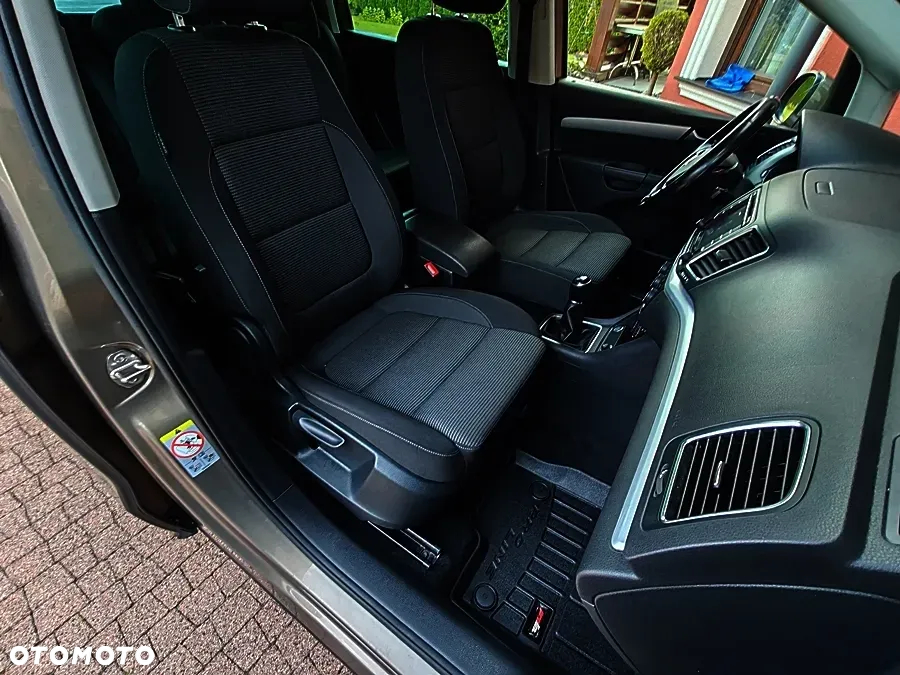 Volkswagen Sharan 2.0 TDI (BlueMotion Technology) Trendline - 32