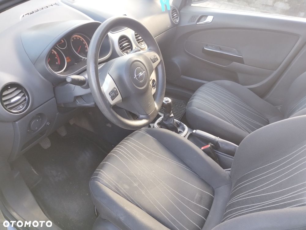 Opel Corsa - 4