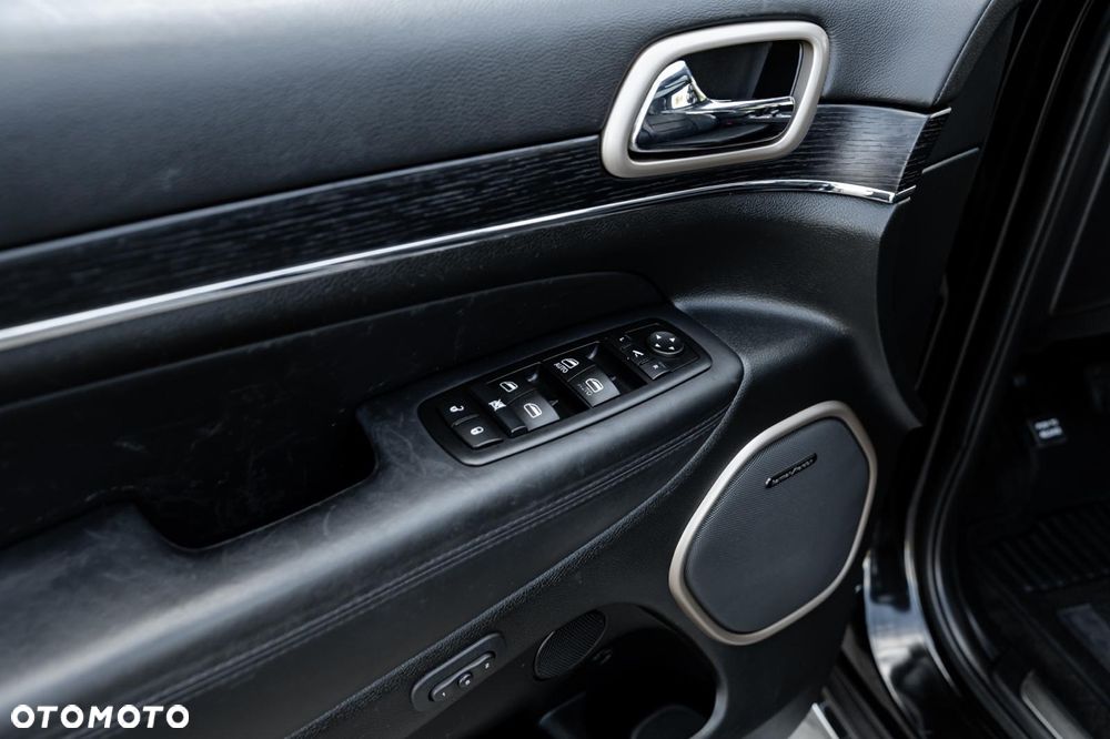 Jeep Grand Cherokee 3.0 CRD Overland Summit - 29