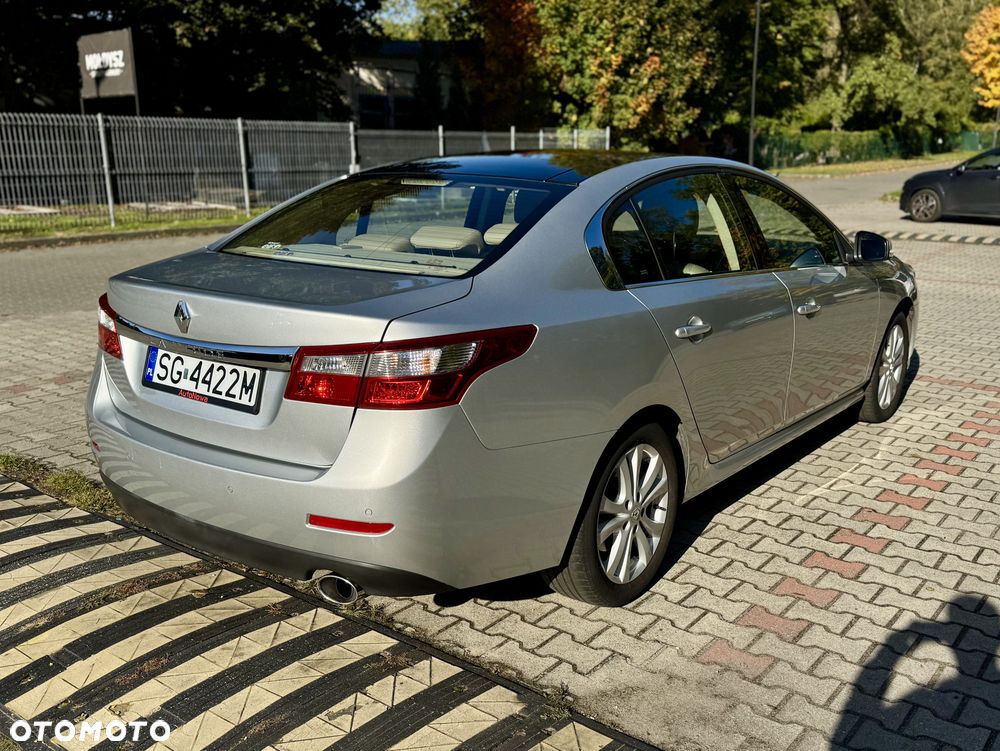 Renault Latitude 2012 photo 3
