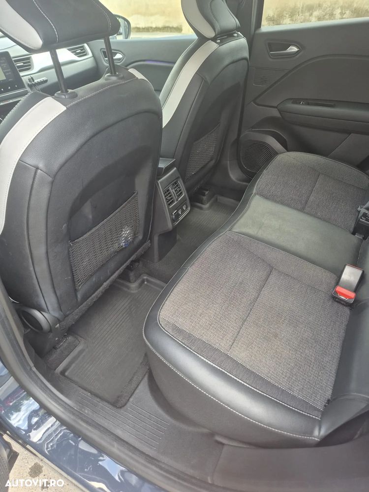 Renault Captur MHEV 140 EDC Techno - 32