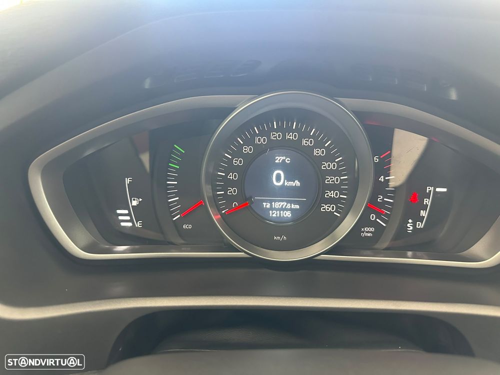 Volvo V40 2.0 D3 Kinetic Geartronic - 27