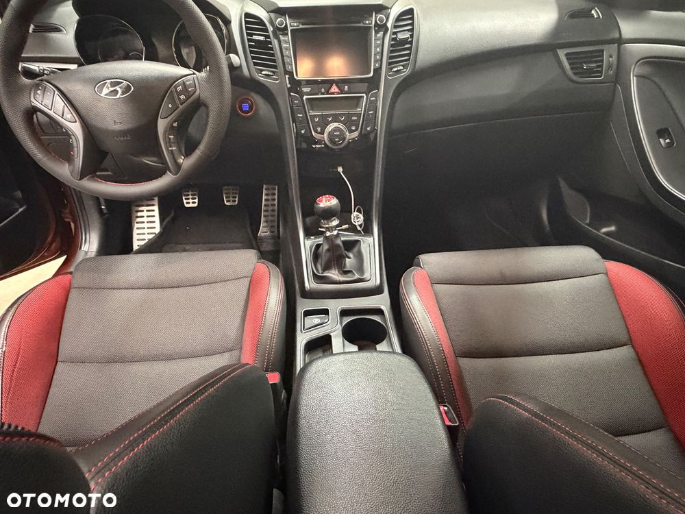 Hyundai i30 1.6 GDI Turbo Luxury - 28