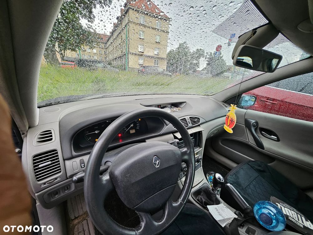 Renault Laguna 1.9 dCi Authentique - 9